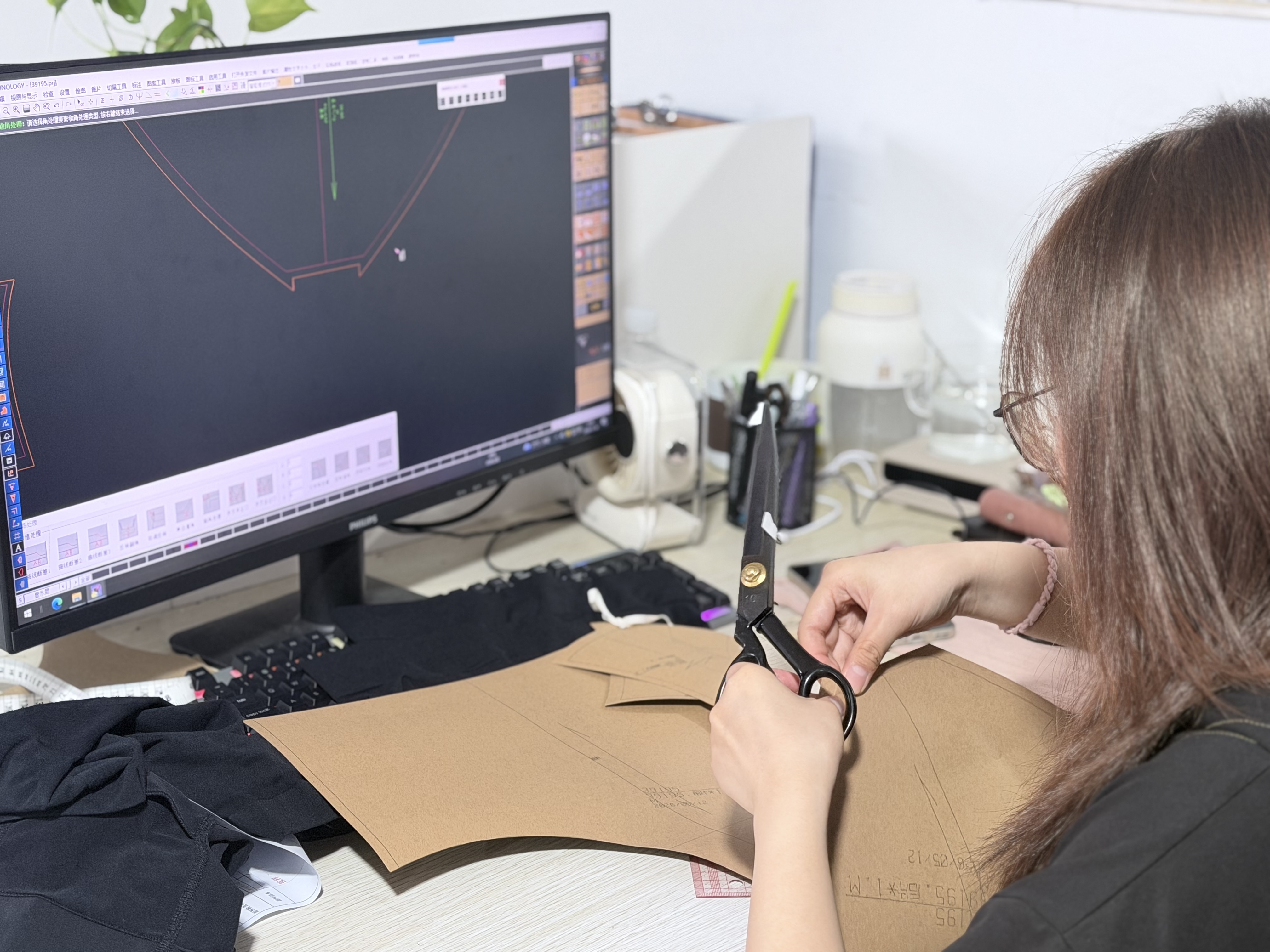 ME production technique — pattern cutting and CAD development